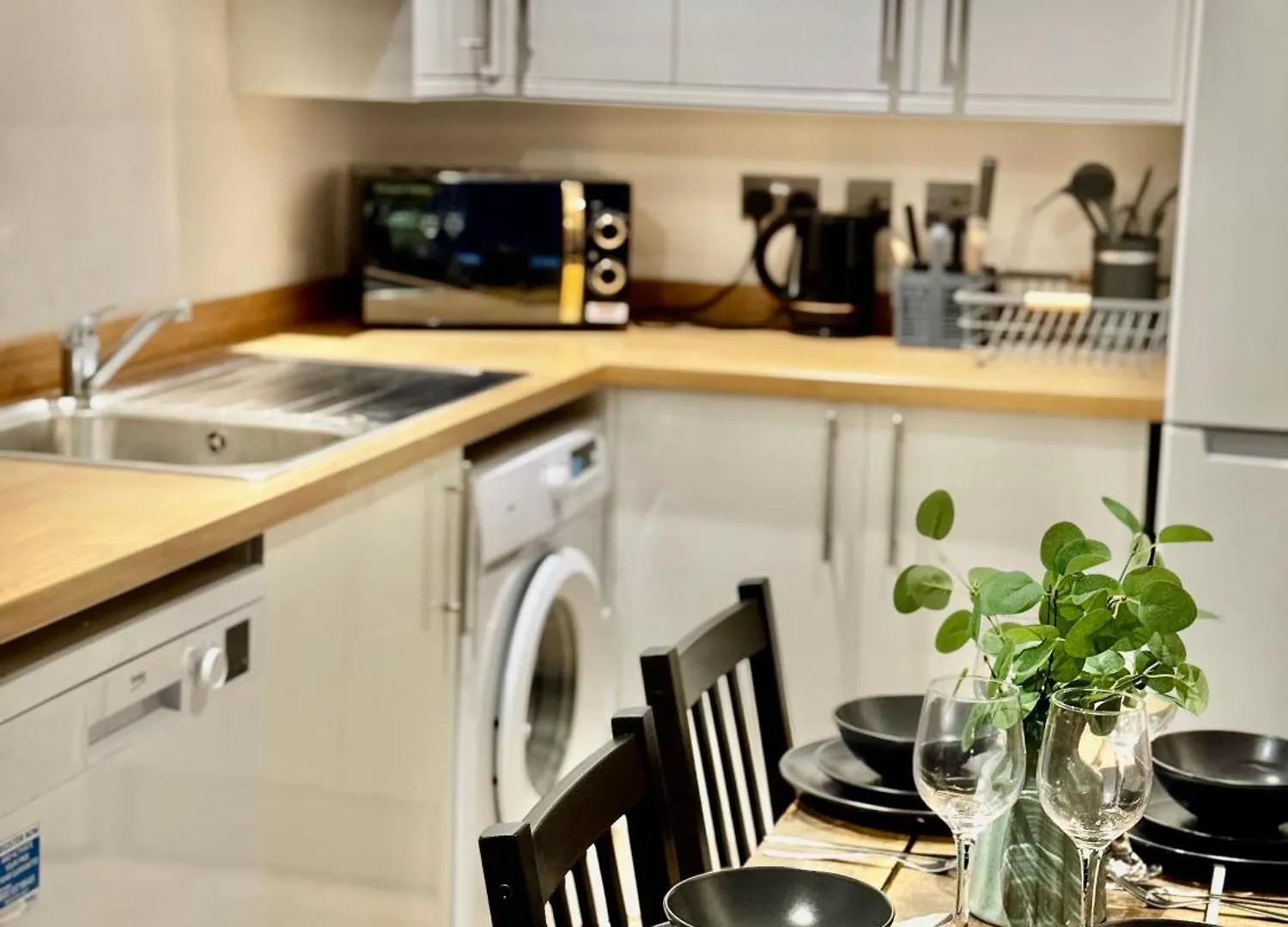 Stunning 1 Bedroom Apartment In Wapping - Sleeps 4 And Free Parking! London