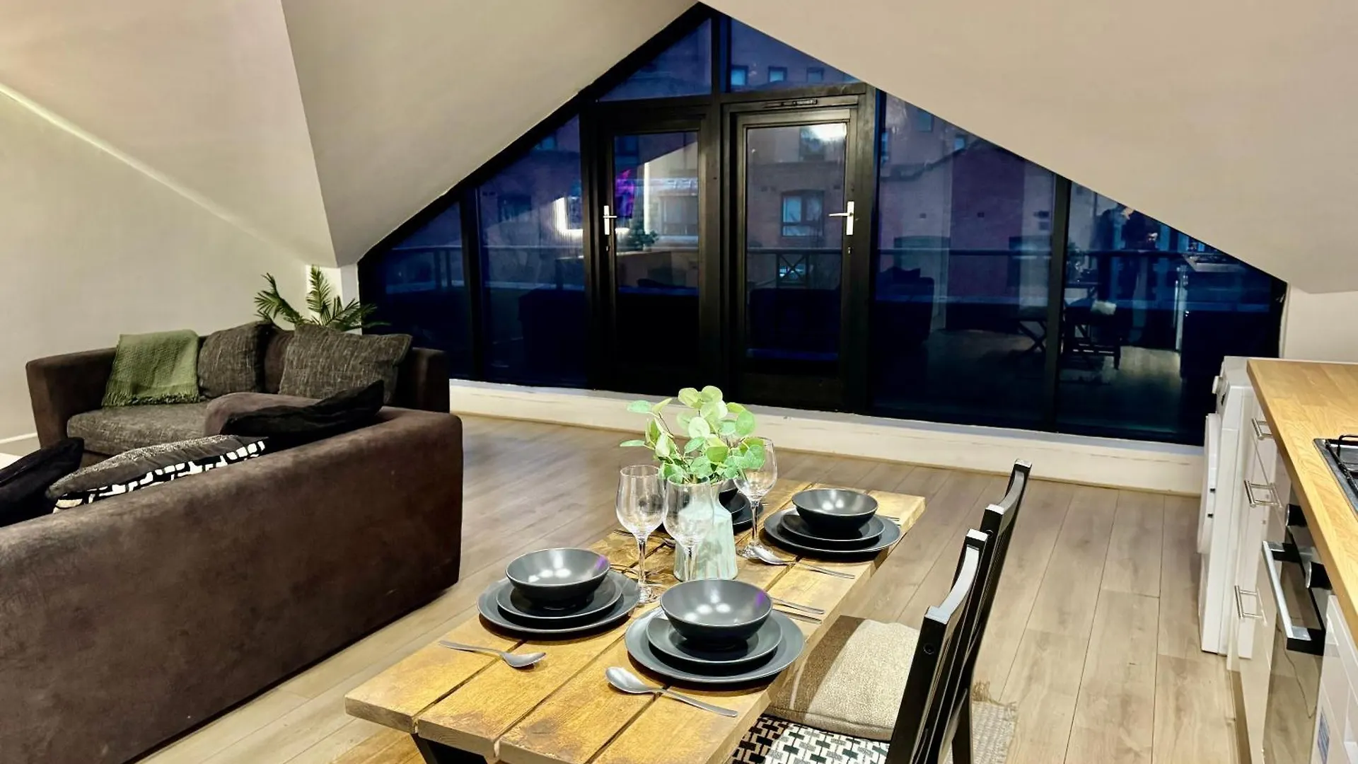 Stunning 1 Bedroom Apartment In Wapping - Sleeps 4 And Free Parking! London