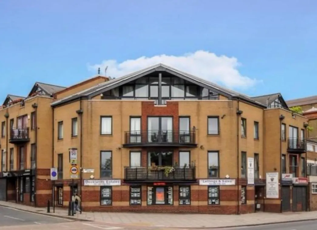 Stunning 1 Bedroom Apartment In Wapping - Sleeps 4 And Free Parking! London